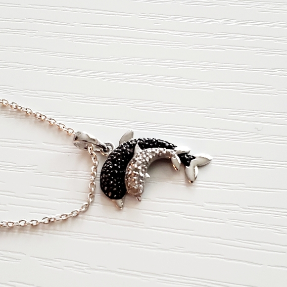 DOLPHINS Necklace - Picture 9 of 10